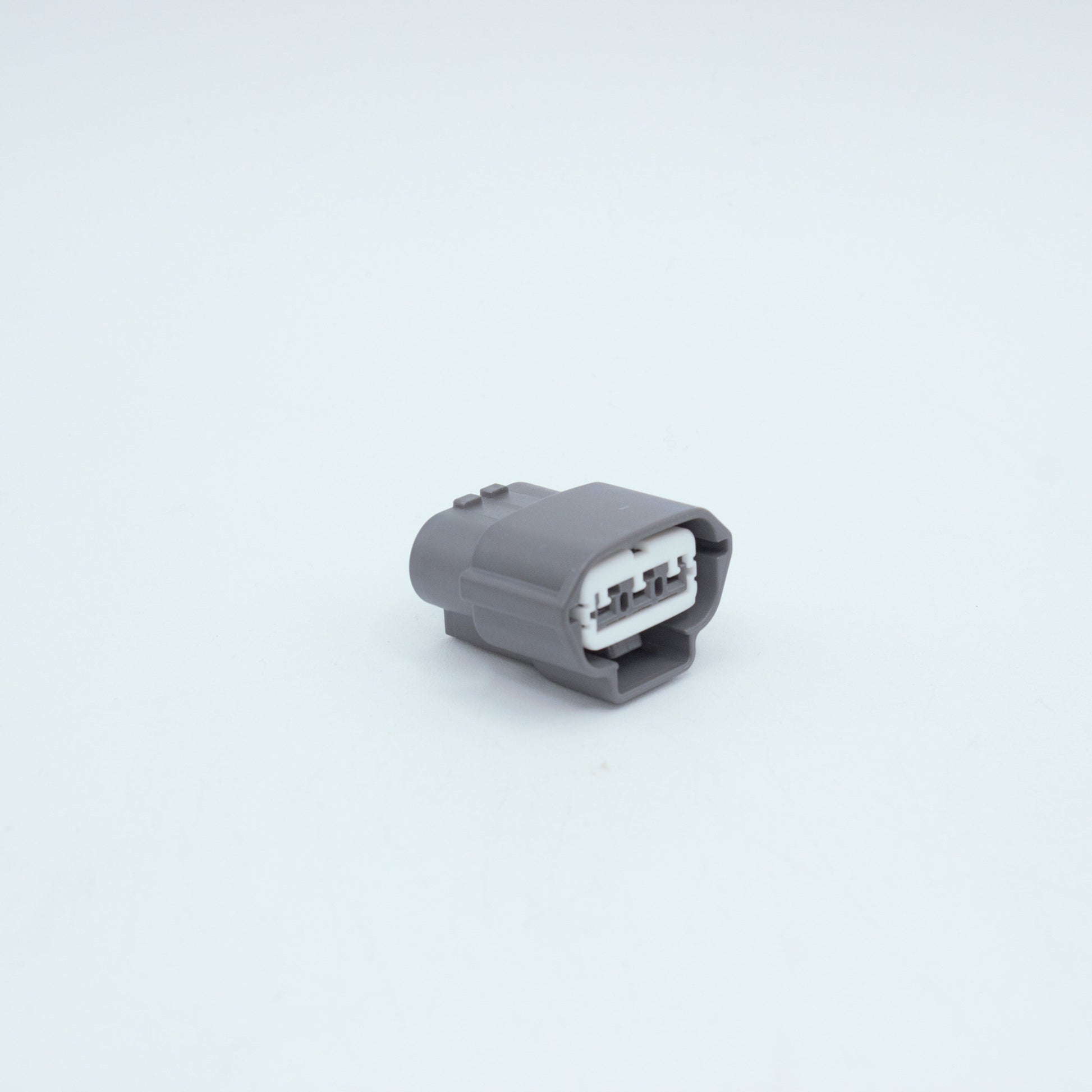 Ignition coil connector for Nissan GTR R35 coils
Grey with white TPA, made by Sumitomo RS type E series (similar to 62 series) 3 way terminal pin sealed

sold in packs of 4, 6 for SR and RB, JZ 7M engines